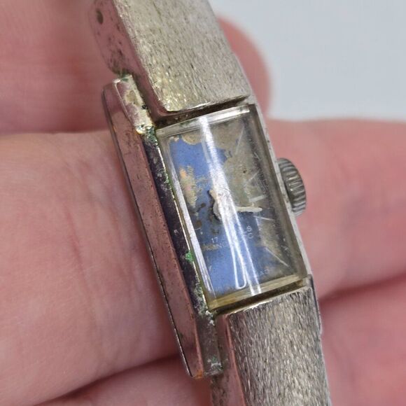 Felicitas Neuchatel Womens Watch 17 Jewels Incabloc Bangle Bracelet Silver main image 12